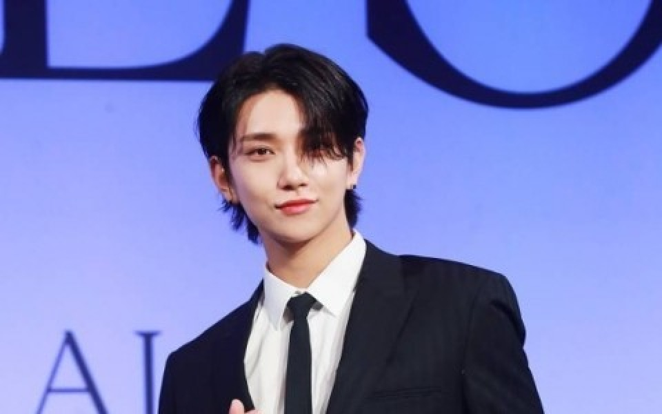 SEVENTEENジョシュアの恋人と噂の女性がSNS更新！