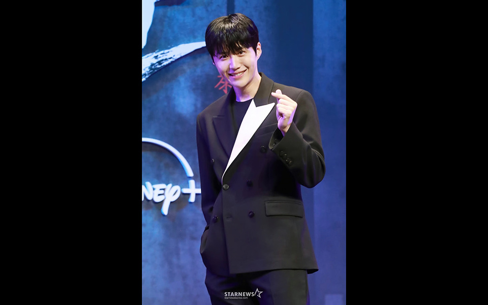 俳優キム・ソンホ、「働きまくり」続行中…「『議員さまのご加護』出演を前向きに検討中」