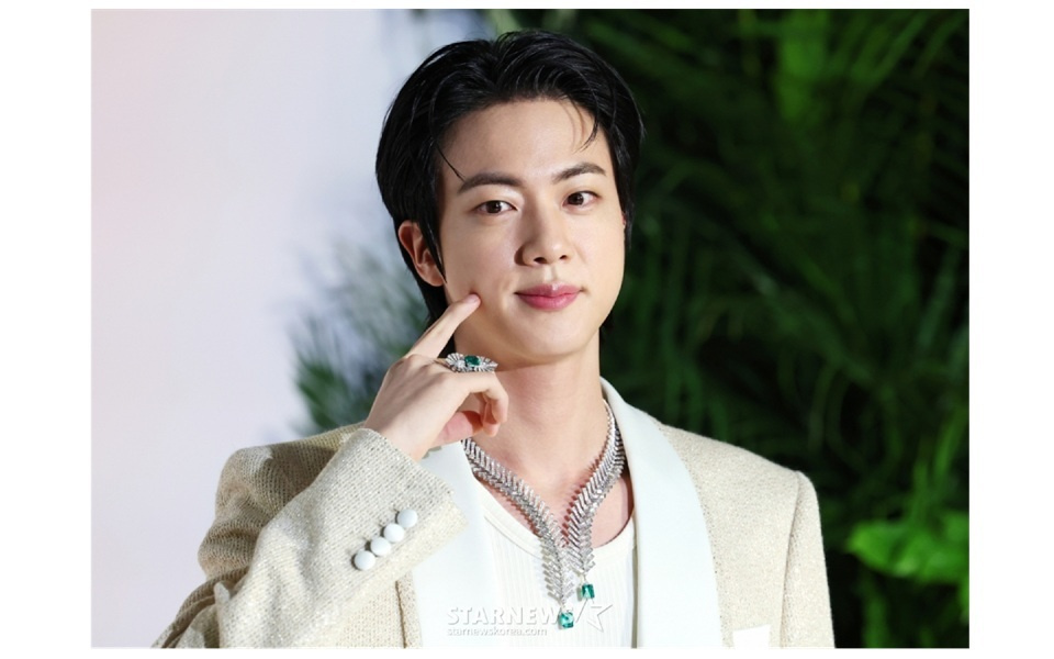 ファンの力が生んだ記録、なぜJINの名前は常に上位にあるのか