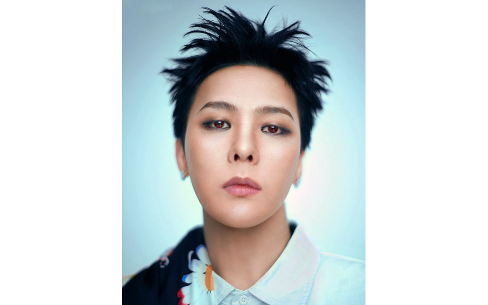2m転落の大事故を防ぐ…G-DRAGON、BIGBANGコンサートでカメラ監督を救う