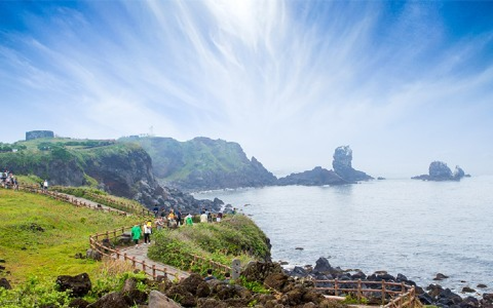 今、韓国人が集まる“済州島”！自然豊かな風景写真に癒されてみませんか？<font size="2"><b><font color="#FE2E2E">【コメント1】</font></b></font>