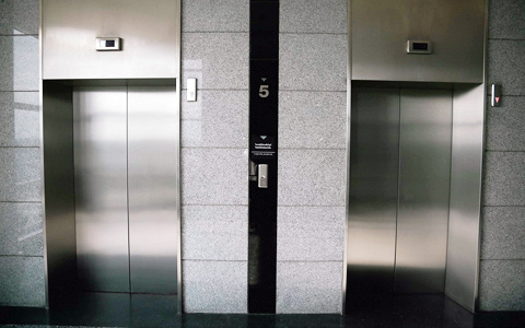 韓国のエレベーターには「4階」の表示がない？その理由は…