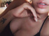 Jessi、隠せないバストのボリューム感