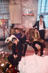 Sechs Kiesの20周年アルバム、ビルボードチャートTOP10入り