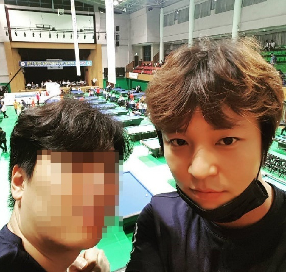 John-Hoon、ビリヤード大会に出場