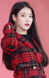 IU、今年を輝かせた歌手1位に選ばれる！