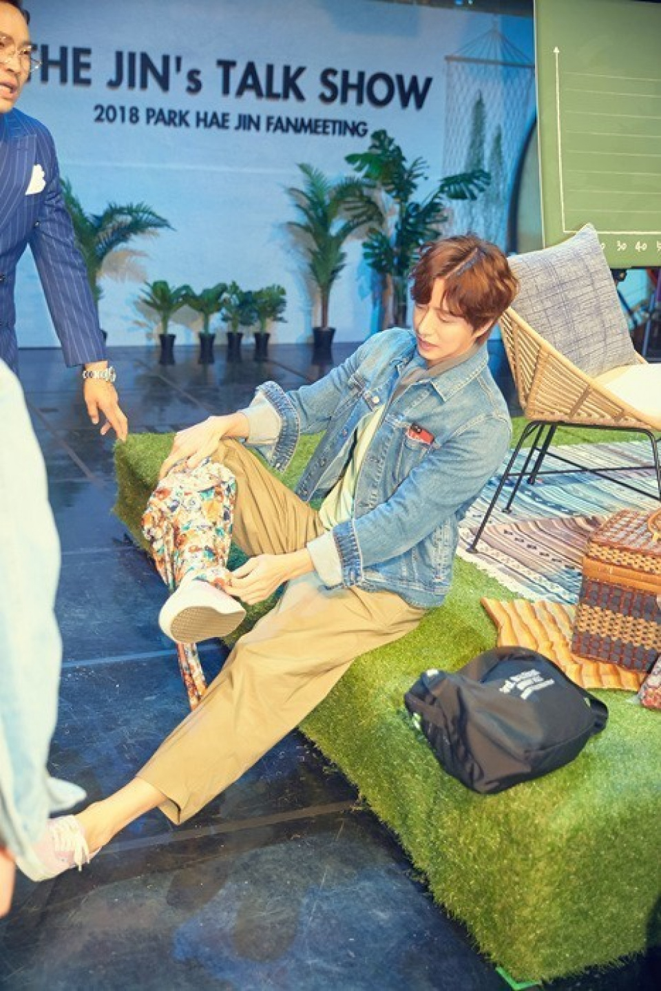 パク・ヘジン、12月に写真集を発売