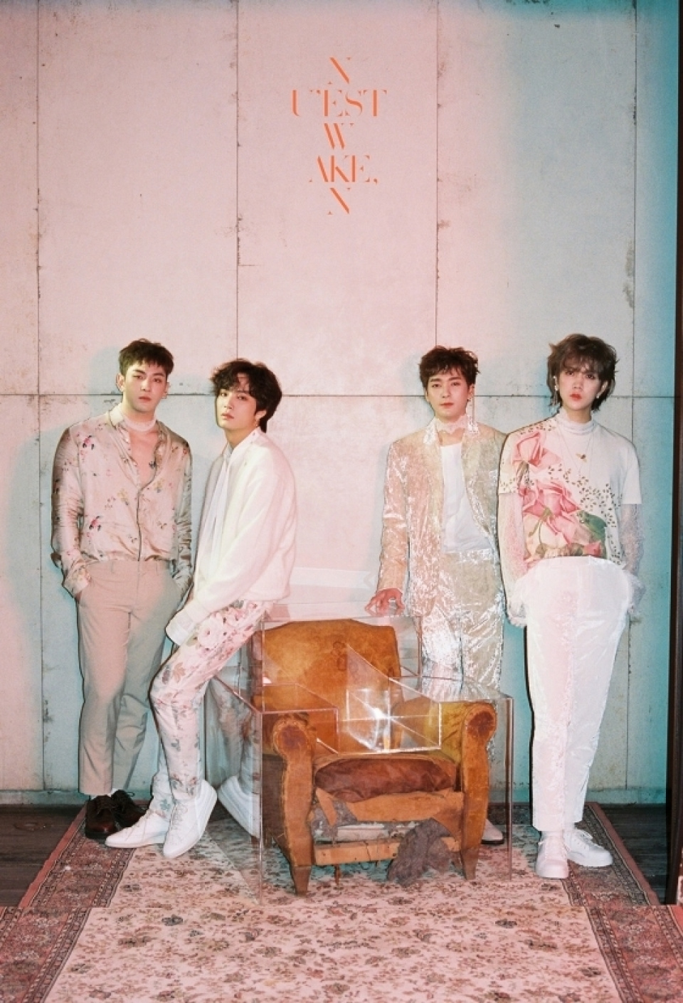 NU'EST W、ニューアルバムの団体写真公開