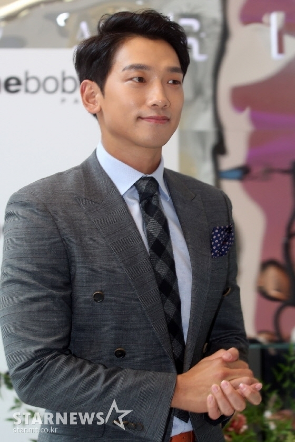 Rain、両親に横領の容疑が浮上
