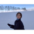  ウォン・ジナ、雪原で輝く清純美を発散
