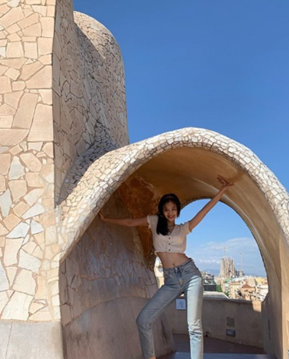 ジェニ、ワールドツアー中のリラックスした日常を公開