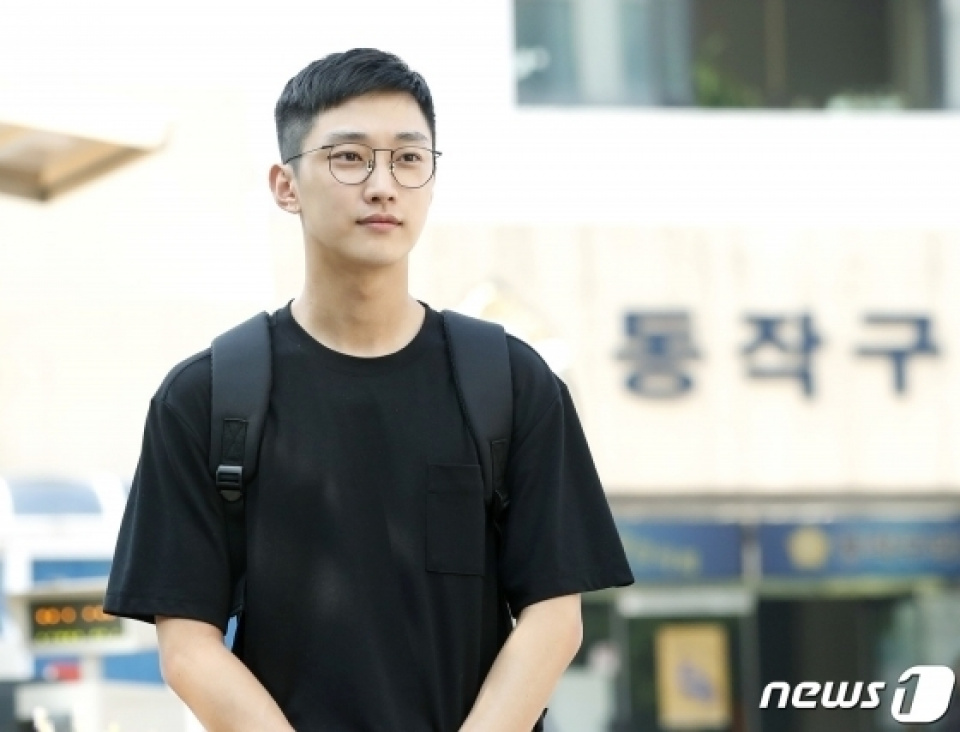 ジニョン、ソウル市銅雀区庁に初出勤