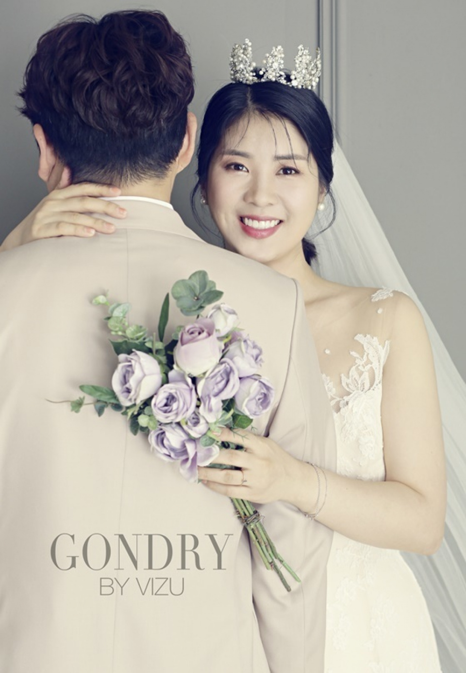 カン・ユミ、明日（3日）結婚…清純な姿勢でウェディング写真を公開