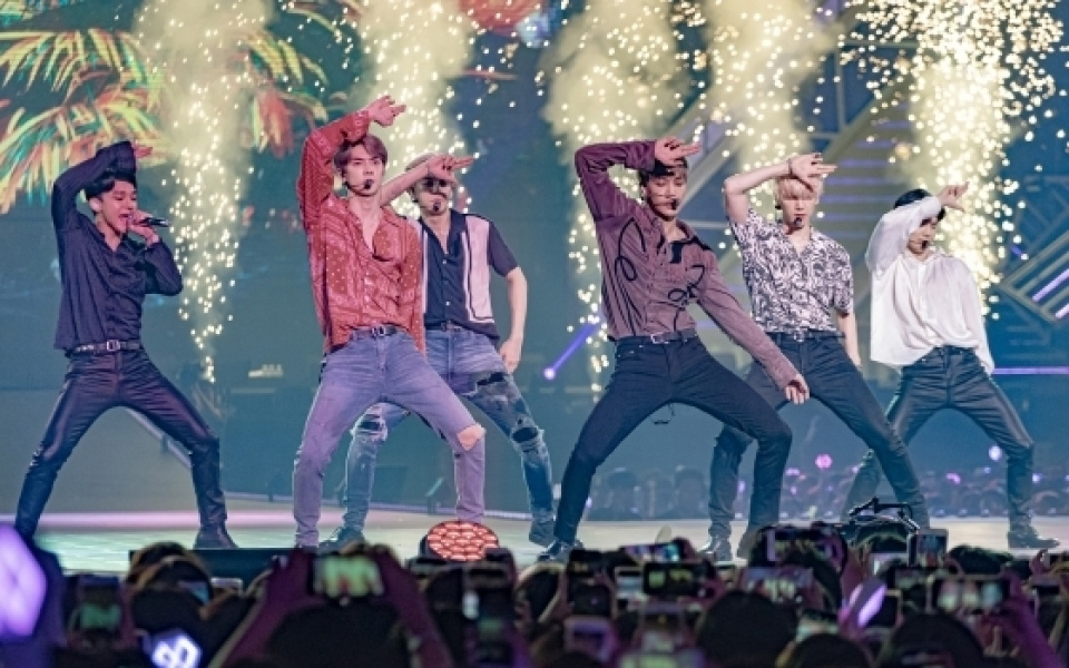 EXO、台湾のファンを魅了…2万2千人が熱狂