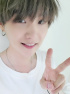 SUGA、少女漫画から飛び出したようなビジュアルが話題