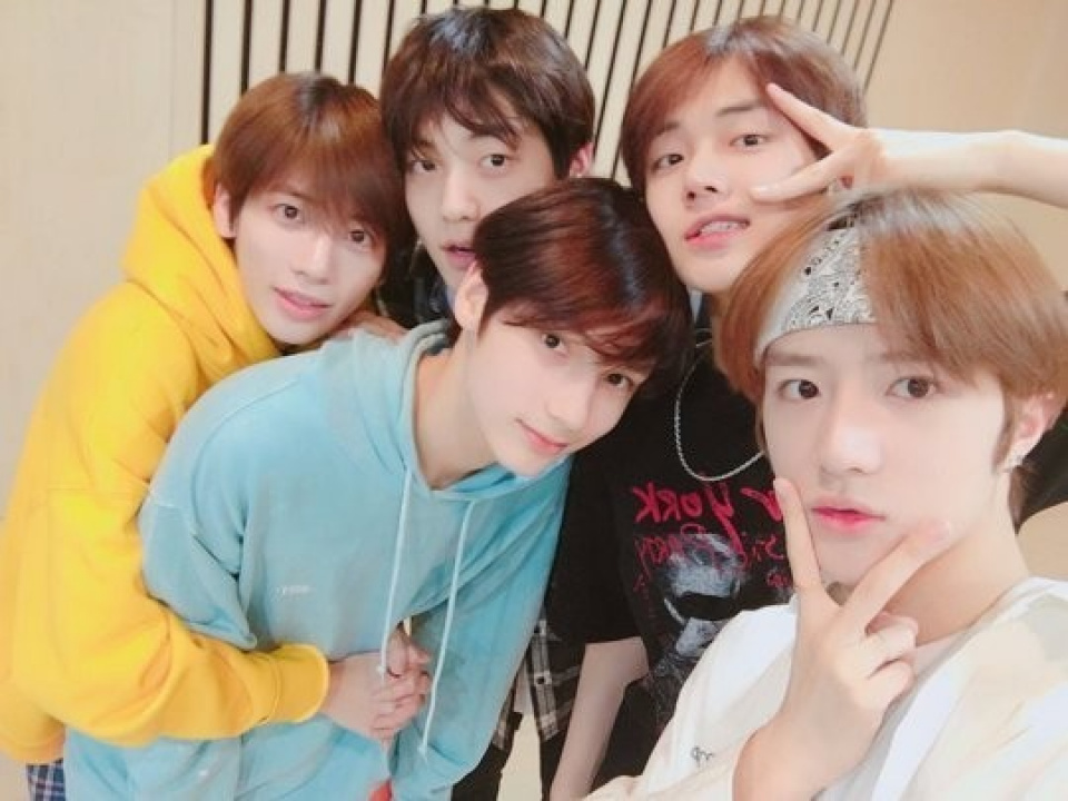 TXT、デビュー1周年を迎え「幸せなことが多かった…」