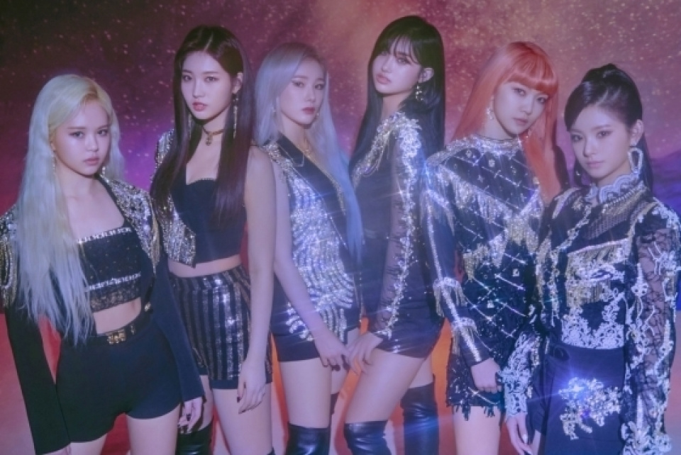 EVERGLOW、インドネシアのオンタクトコンサートに出演