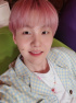 防弾少年団 SUGA、愛らしい笑顔の自撮り写真公開