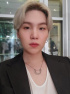 防弾少年団 SUGA、自撮り写真でファンを魅了