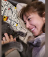ソン・ダムビ、愛猫との幸せな日常を共有