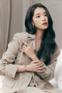 IU、ブランドミューズとして冬シーズンのグラビアに登場