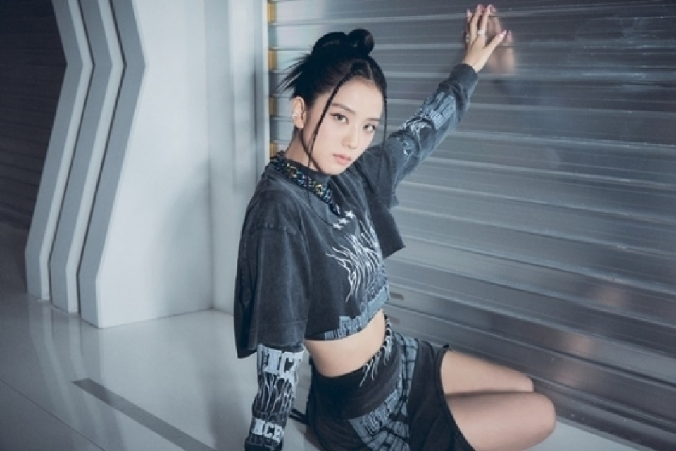 BLACKPINKジス、歴代最高の制作費投入…ソロデビューへカウントダウン