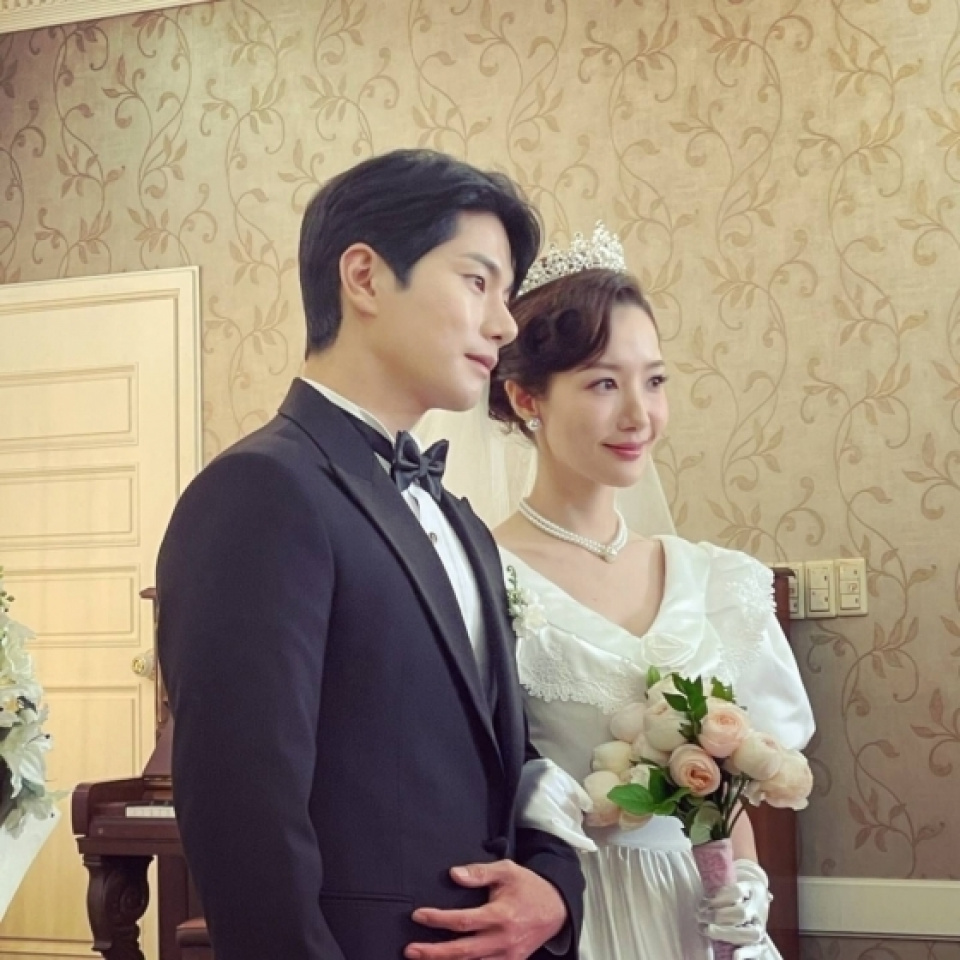 パク ミニョン 結婚
