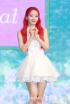 LOONA出身イヴ、PAIX PER MILで新たなスタート