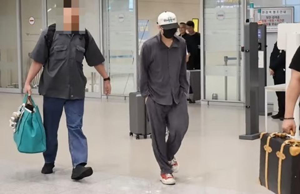 G-DRAGON パジャマ G-DRAGON パジャマ Qoo10 G-DRAGON着用 パジャマ ドット