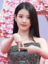 IU、「AAAが一番楽しかった」　2025年授賞式の中で特別な存在に言及