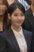 IU、結婚式場で目撃…控えめなゲストファッションが話題