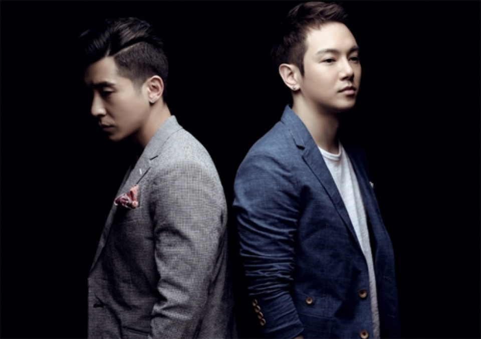 フライ・トゥ・ザ・スカイ（Fly to the Sky） 販促非売品ポスター 