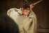 映画『群盗』、カン・ドンウォンの素晴らしい体形に合わせた剣を特殊製作