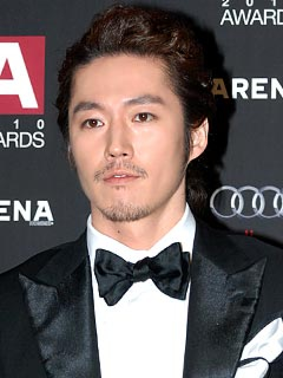 2010年韓国代表‘粋な男'に与えられる「A-Awards」